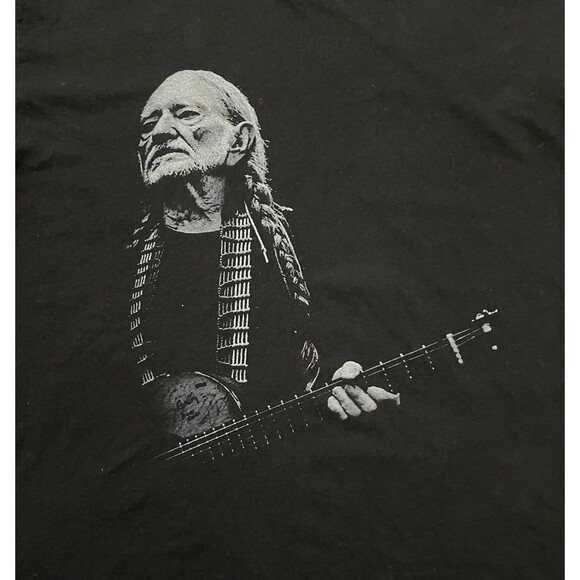 Willie Nelson In Spotlight On Stage Tour Concert Band Men’s M Black T Shirt - Picture 2 of 3